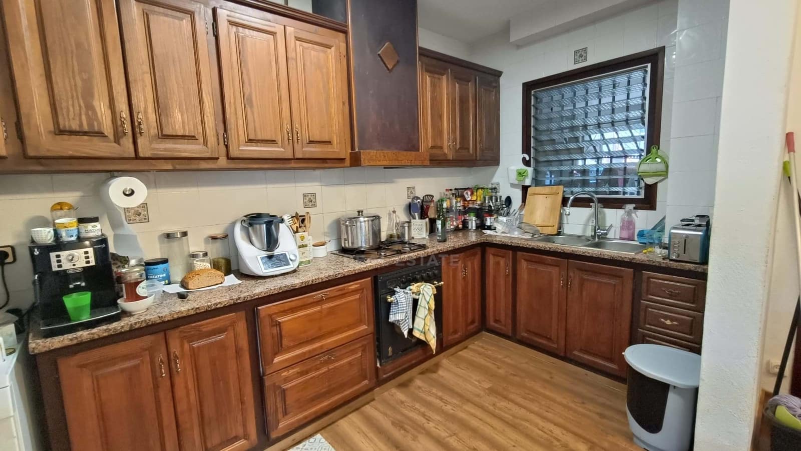 4 sypialnia Willa na sprzedaż w Miasto Barcelona z basenem garażem - 729 000 € (Ref: 9987669)