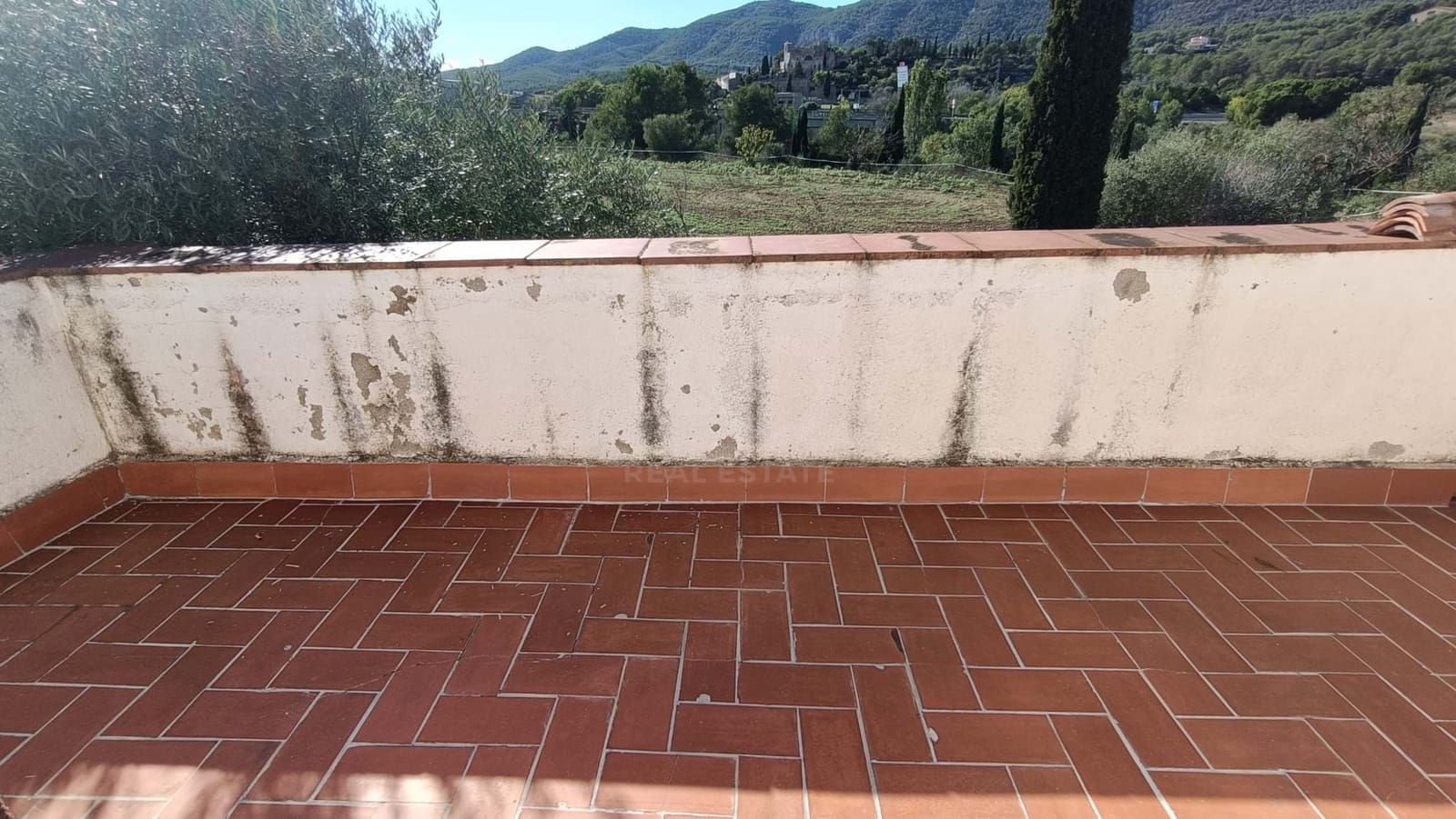 4 sypialnia Willa na sprzedaż w Miasto Barcelona z basenem garażem - 729 000 € (Ref: 9987669)