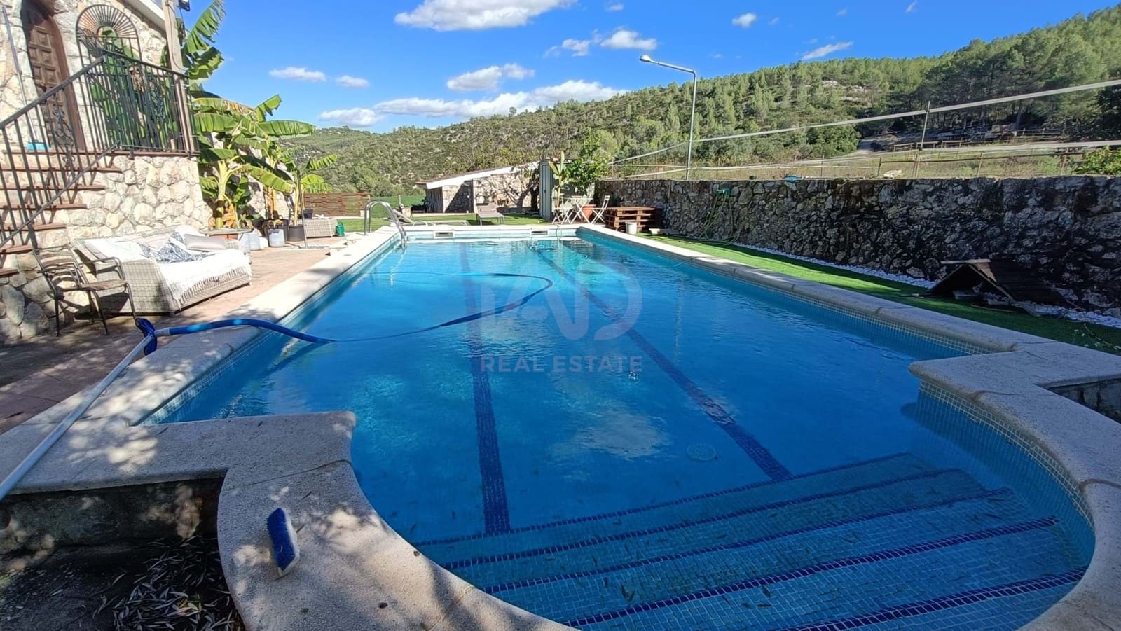 4 sypialnia Willa na sprzedaż w Miasto Barcelona z basenem garażem - 729 000 € (Ref: 9987669)
