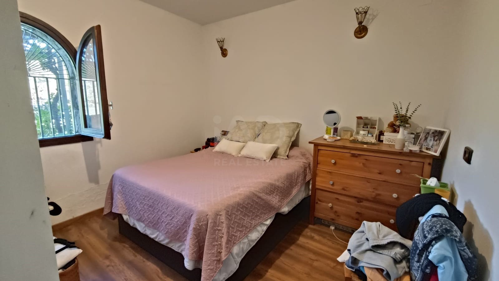 4 sypialnia Willa na sprzedaż w Miasto Barcelona z basenem garażem - 729 000 € (Ref: 9987669)