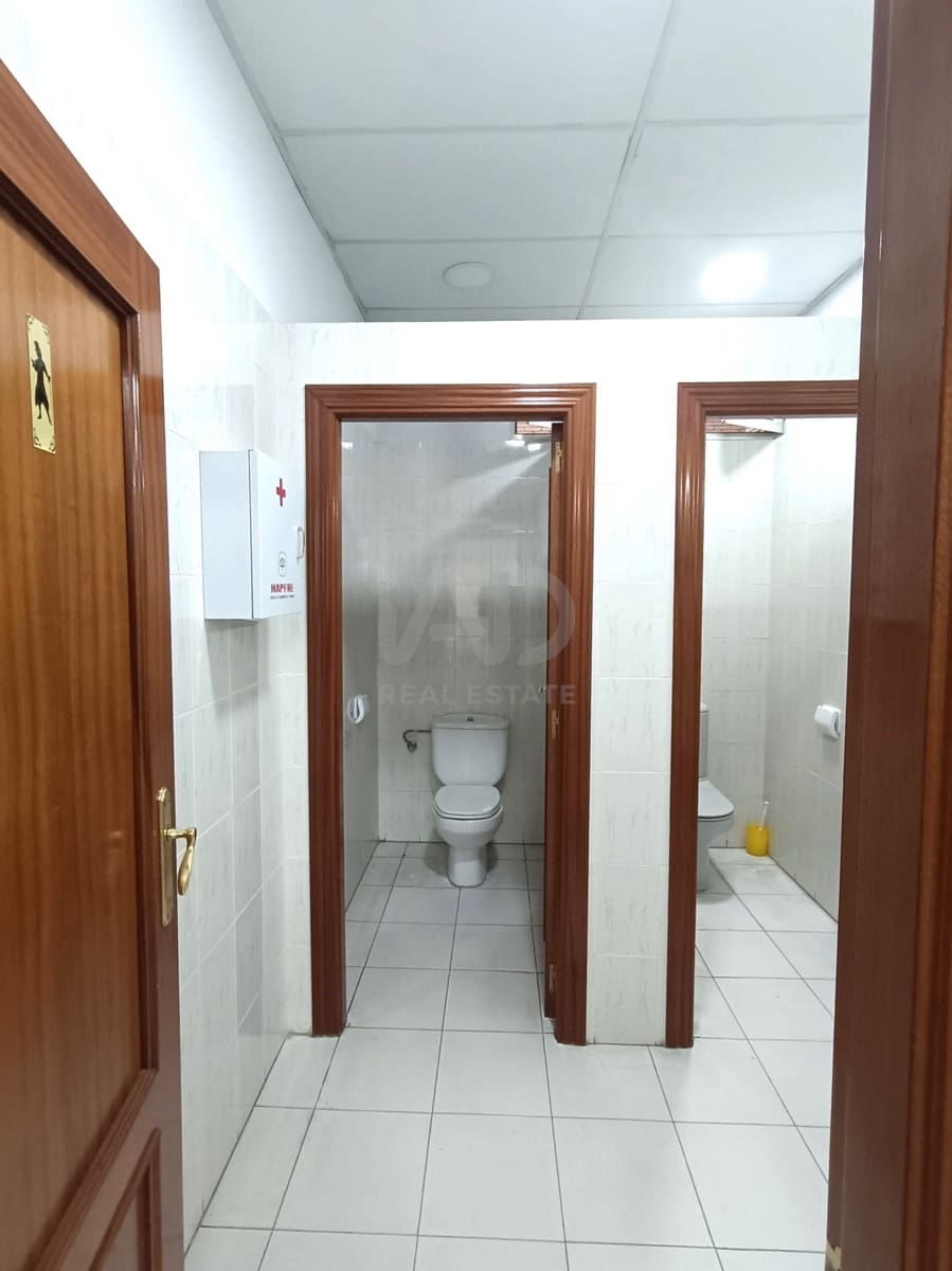 3 quarto Comercial para venda em Leao cidade - 180 000 € (Ref: 9987673)