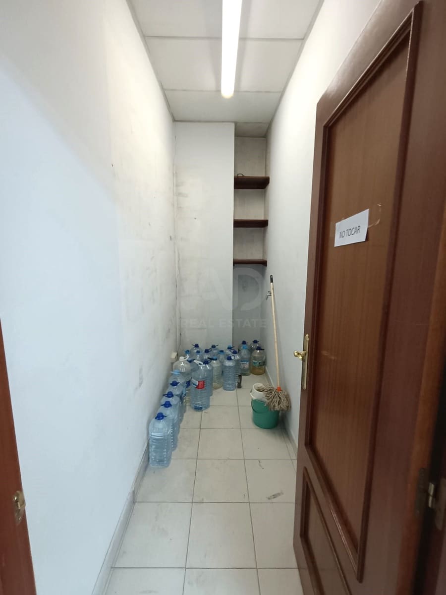 3 quarto Comercial para venda em Leao cidade - 180 000 € (Ref: 9987673)