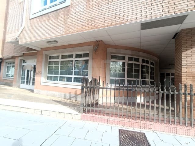 3 slaapkamer Commercieel te koop in León stad - € 180.000 (Ref: 9987673)