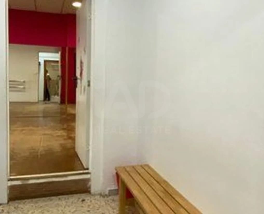 3 makuuhuone Kaupallinen myytävänä paikassa Almeria kaupunki - 119 900 € (Ref: 9987674)