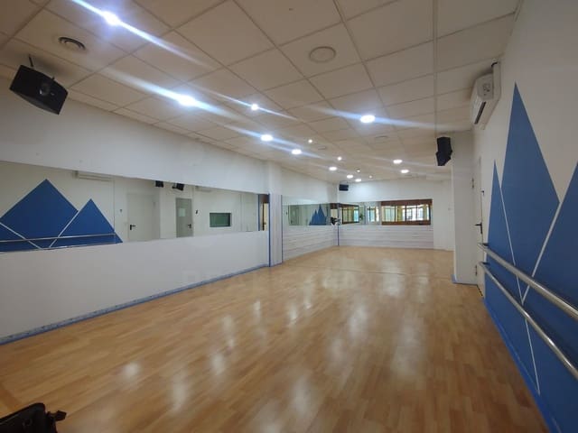 3 sypialnia Komercyjne na sprzedaż w Miasto Almería - 119 900 € (Ref: 9987674)