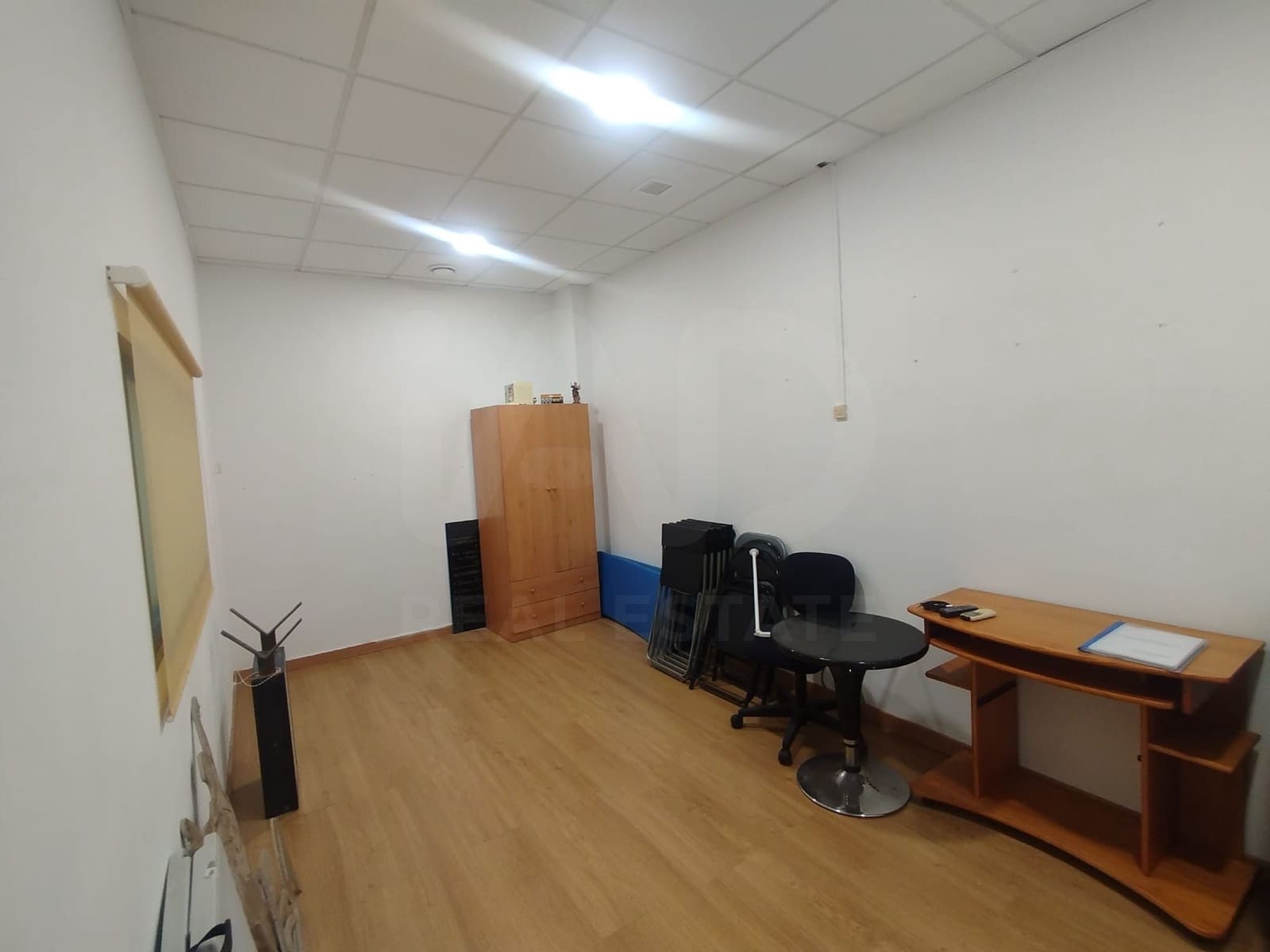 3 makuuhuone Kaupallinen myytävänä paikassa Almeria kaupunki - 119 900 € (Ref: 9987674)