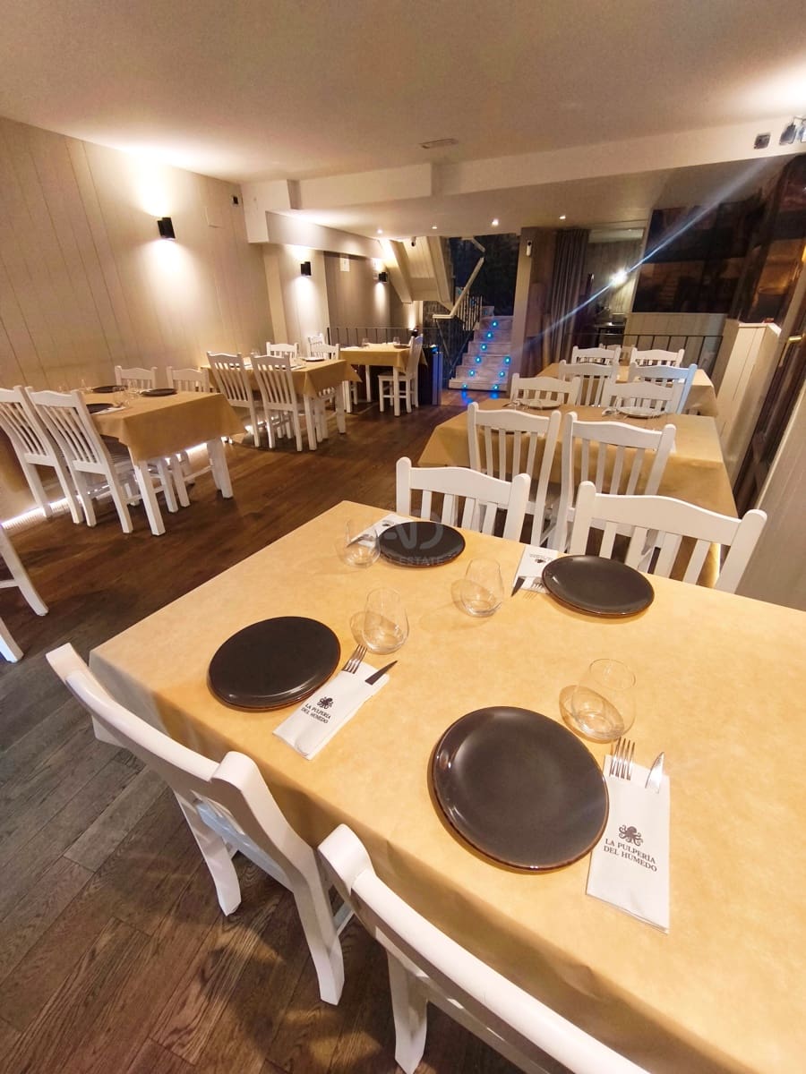 5 soverom Kommersiell til salgs i Leon by - € 450 000 (Ref: 9987675)