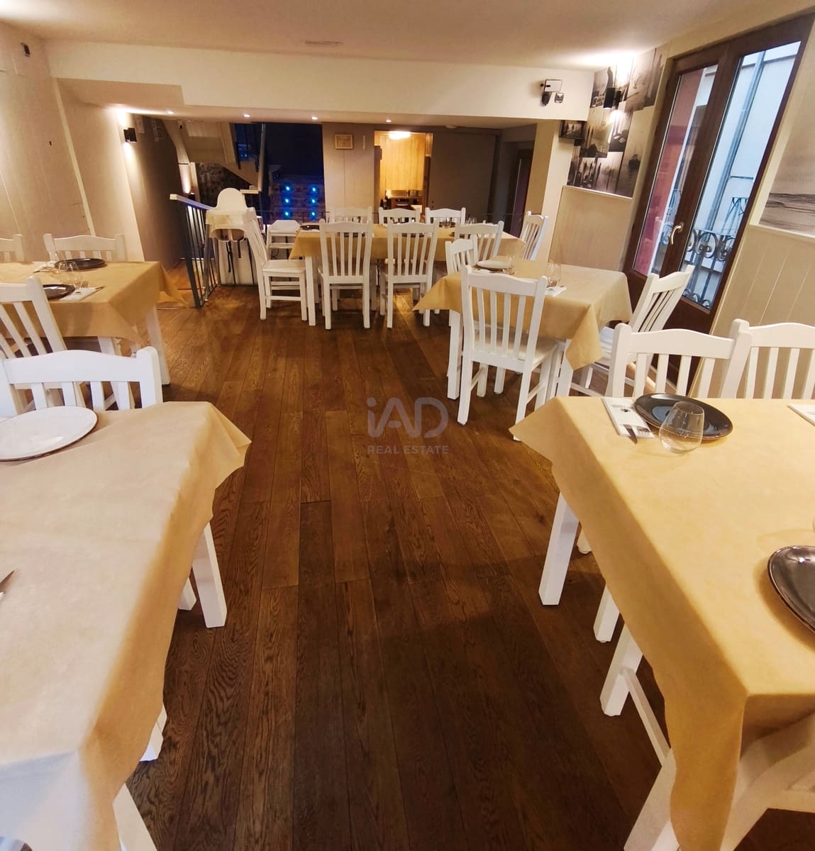 5 soverom Kommersiell til salgs i Leon by - € 450 000 (Ref: 9987675)