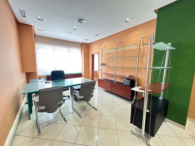 5 soveværelse Erhverv til leje i León by - € 1.600 (Ref: 9987676)