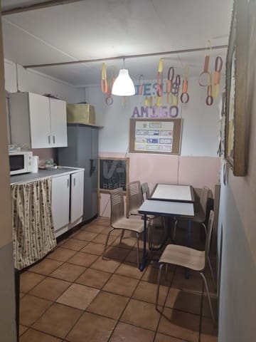 Kommersiell til salgs i Leon by - € 69 000 (Ref: 9987677)