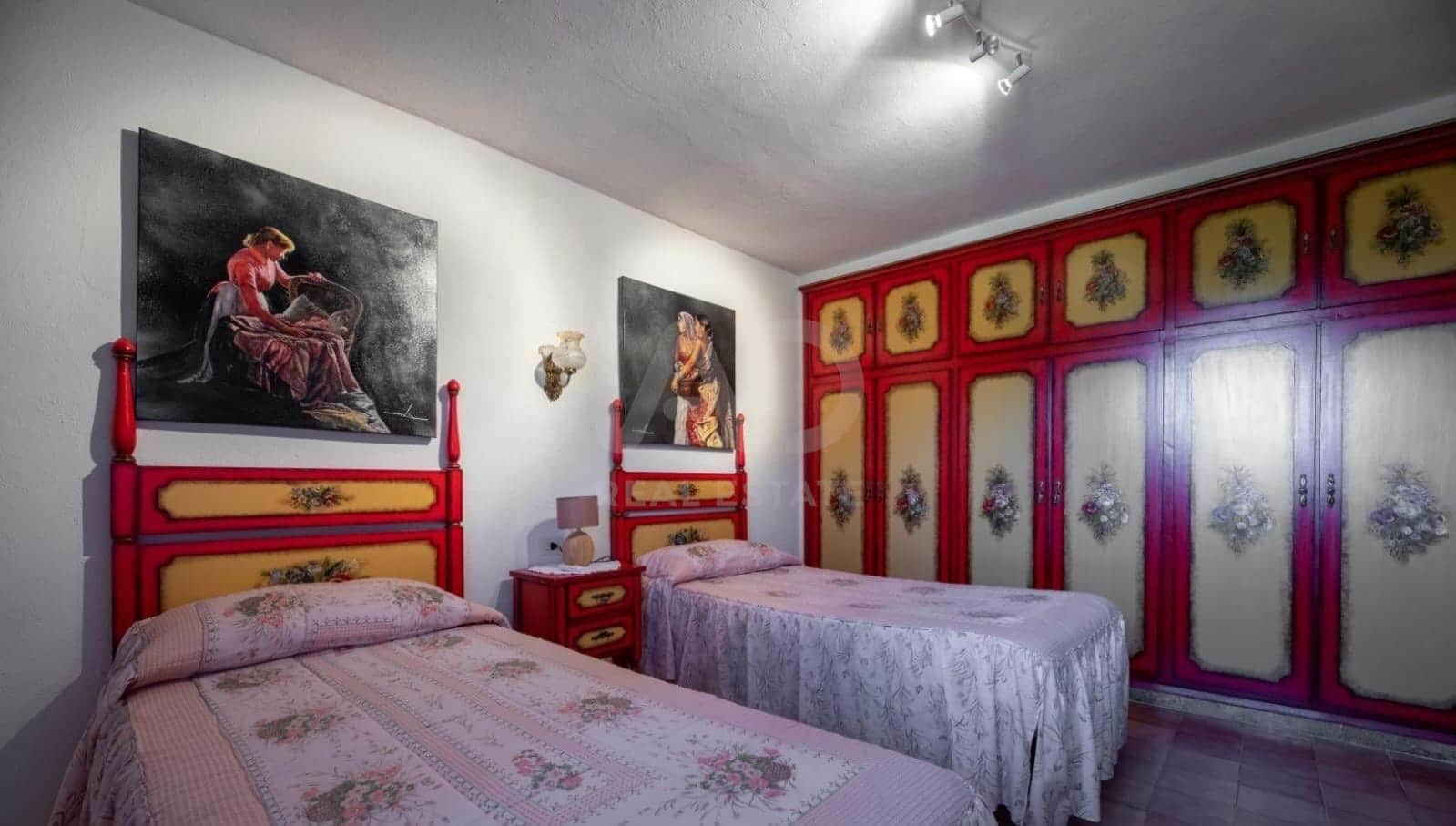 11 bedroom Finca/Country House for sale in Girona city with pool garage - € 1,700,000 (Ref: 9987678)