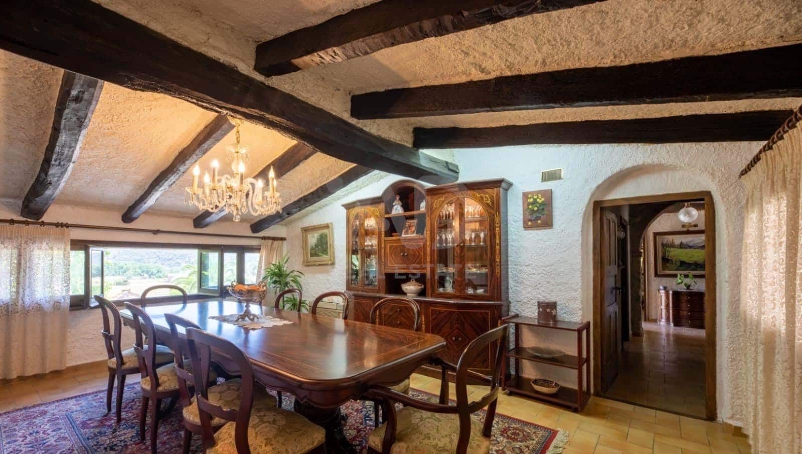 11 bedroom Finca/Country House for sale in Girona city with pool garage - € 1,700,000 (Ref: 9987678)