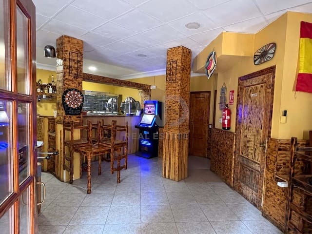Comercial para venda em Cruz de Humilladero, Málaga cidade - 180 000 € (Ref: 9987680)