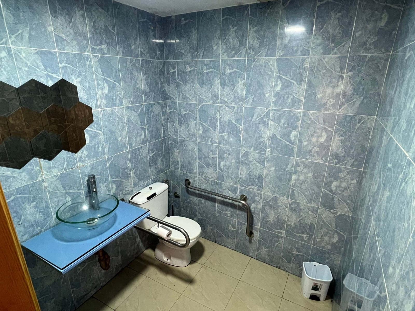 Komercyjne na sprzedaż w Miasto Malaga - 180 000 € (Ref: 9987680)