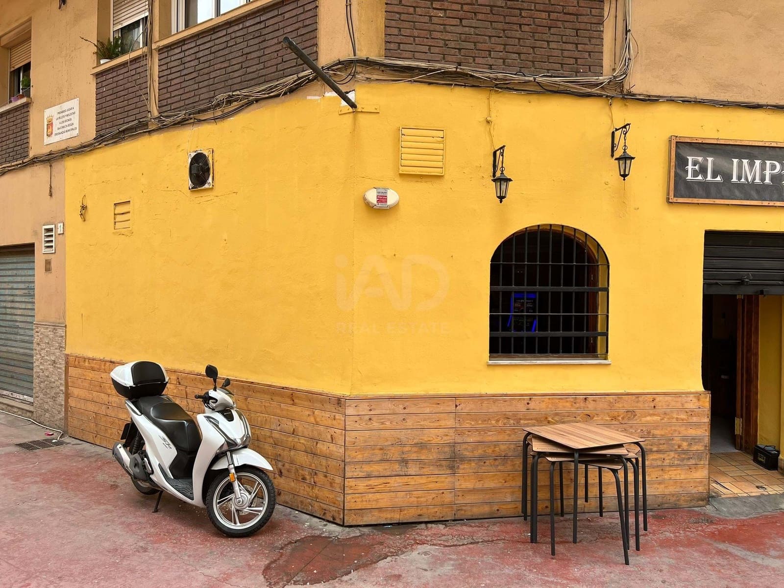 Komercyjne na sprzedaż w Miasto Malaga - 180 000 € (Ref: 9987680)