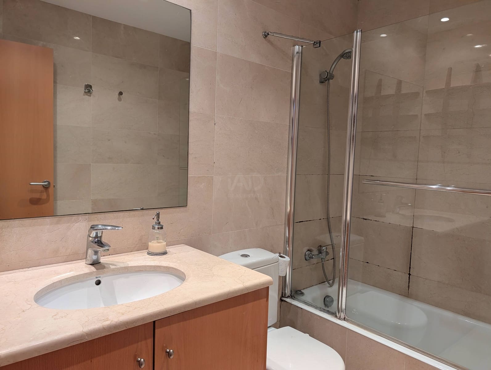 Apartamento de 2 habitaciones en Gavà en venta con garaje - 339.000 € (Ref: 9987681)
