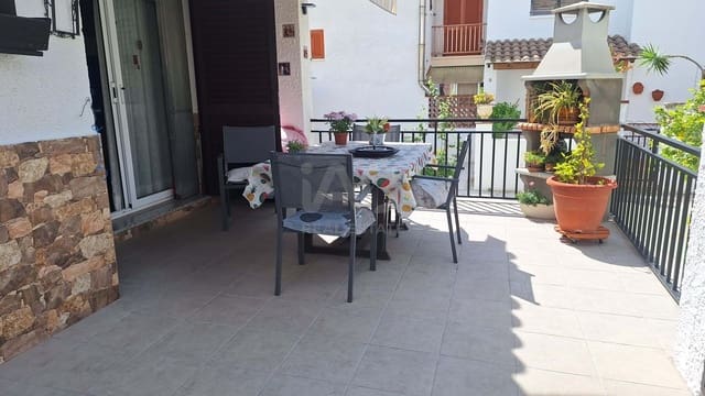 4 soverom Villa til salgs i Tarragona by med garasje - € 249 000 (Ref: 9987682)
