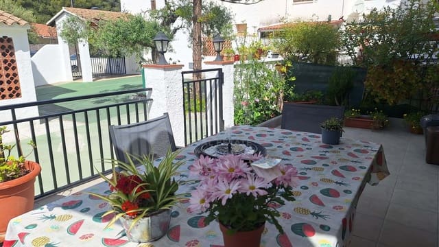4 soverom Villa til salgs i Tarragona by med garasje - € 249 000 (Ref: 9987682)