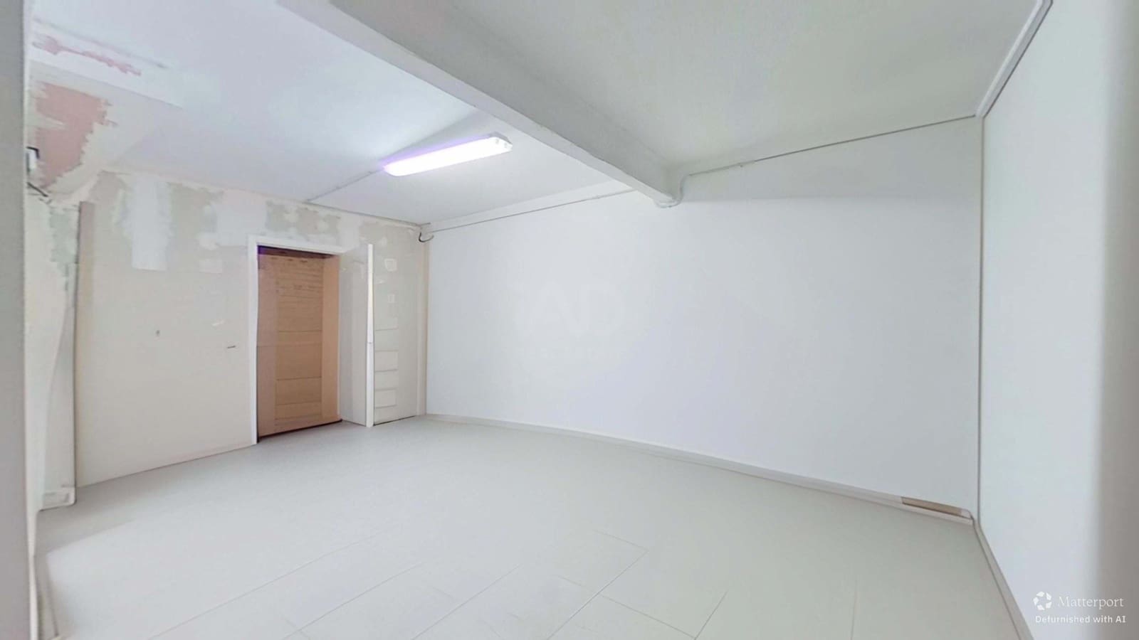 Kaupallinen myytävänä paikassa Tarragona kaupunki - 139 000 € (Ref: 9987683)