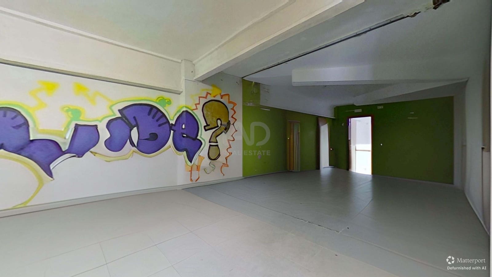 Kaupallinen myytävänä paikassa Tarragona kaupunki - 139 000 € (Ref: 9987683)
