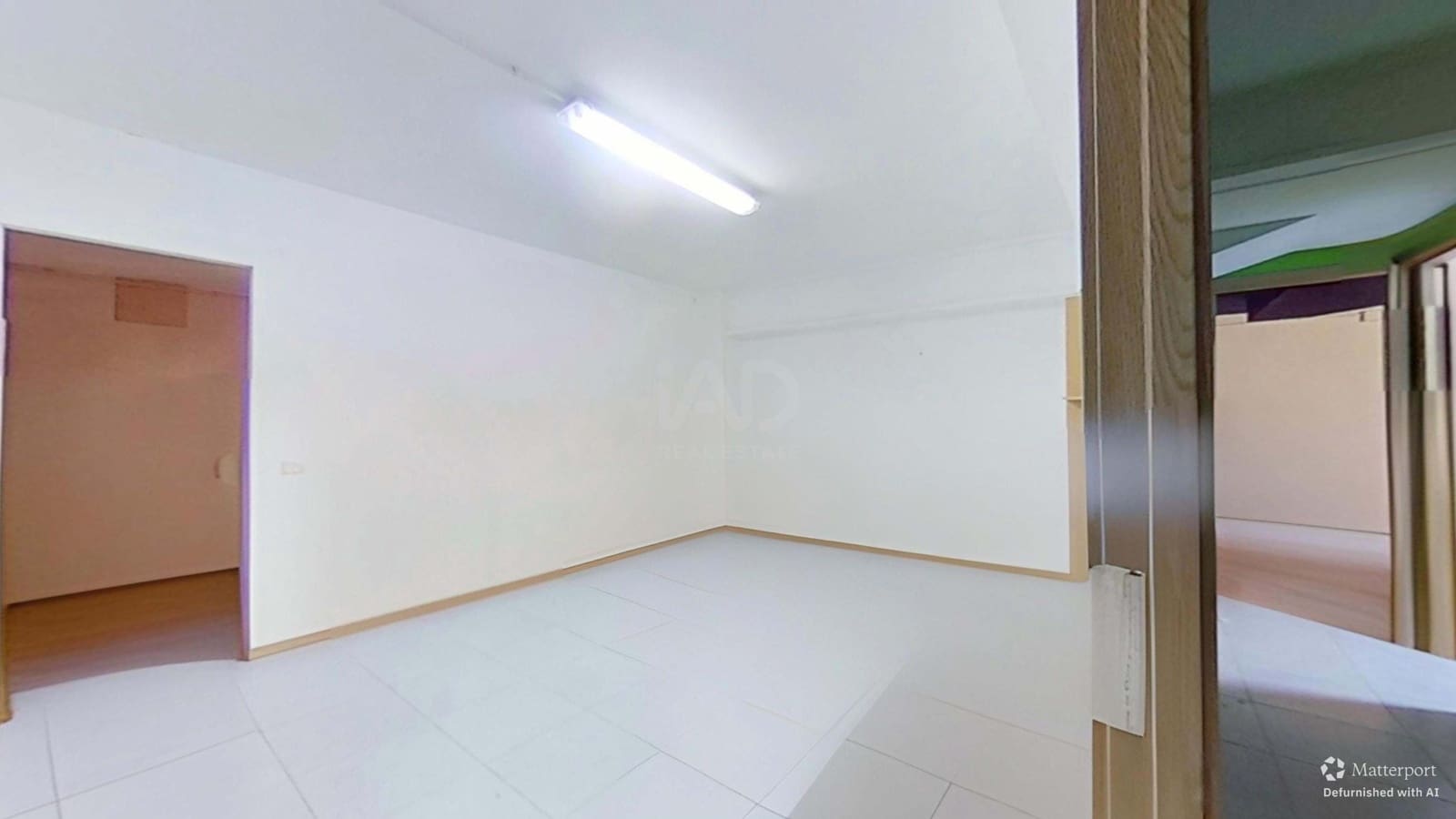 Kaupallinen myytävänä paikassa Tarragona kaupunki - 139 000 € (Ref: 9987683)