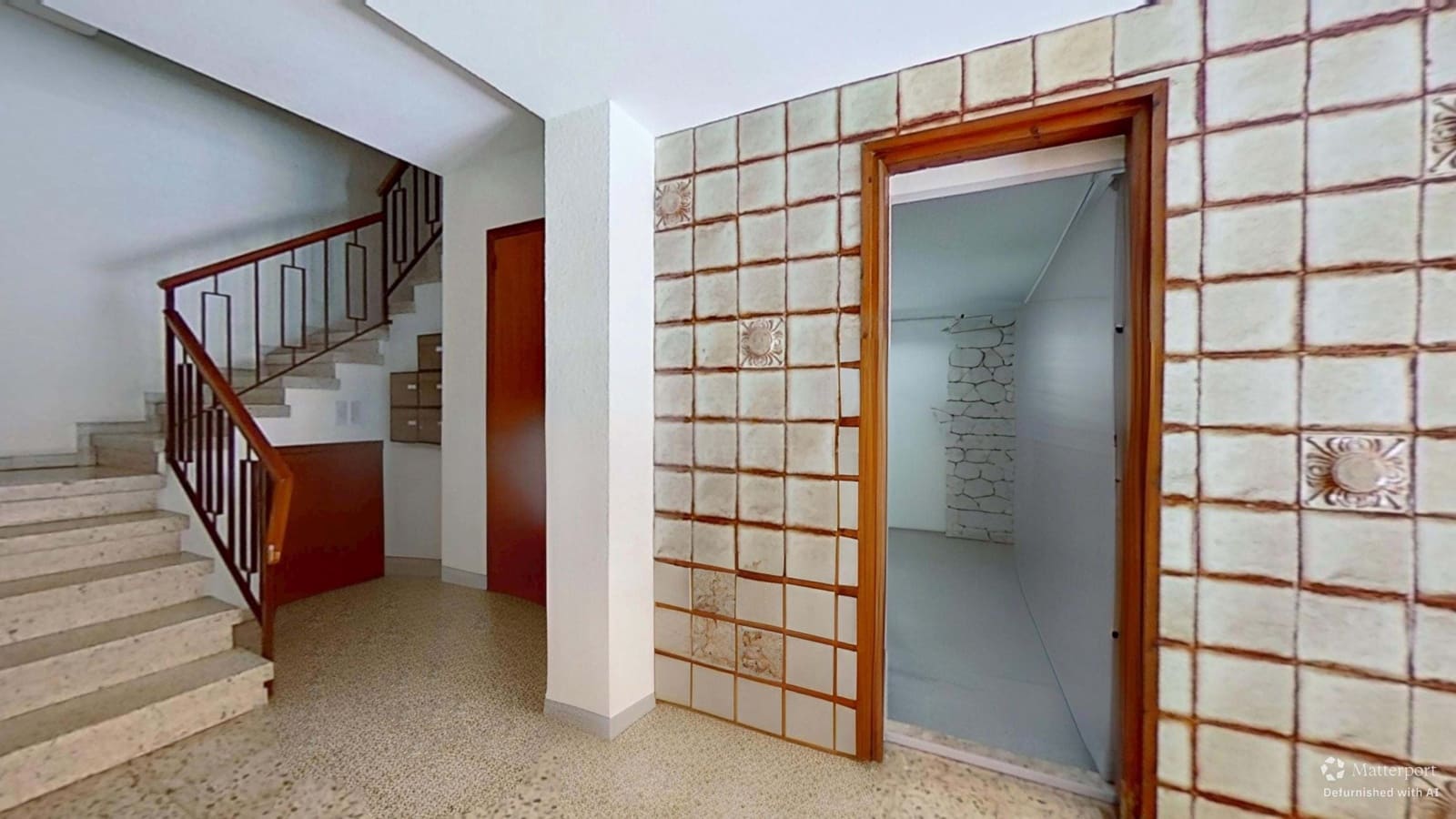 Kaupallinen myytävänä paikassa Tarragona kaupunki - 139 000 € (Ref: 9987683)