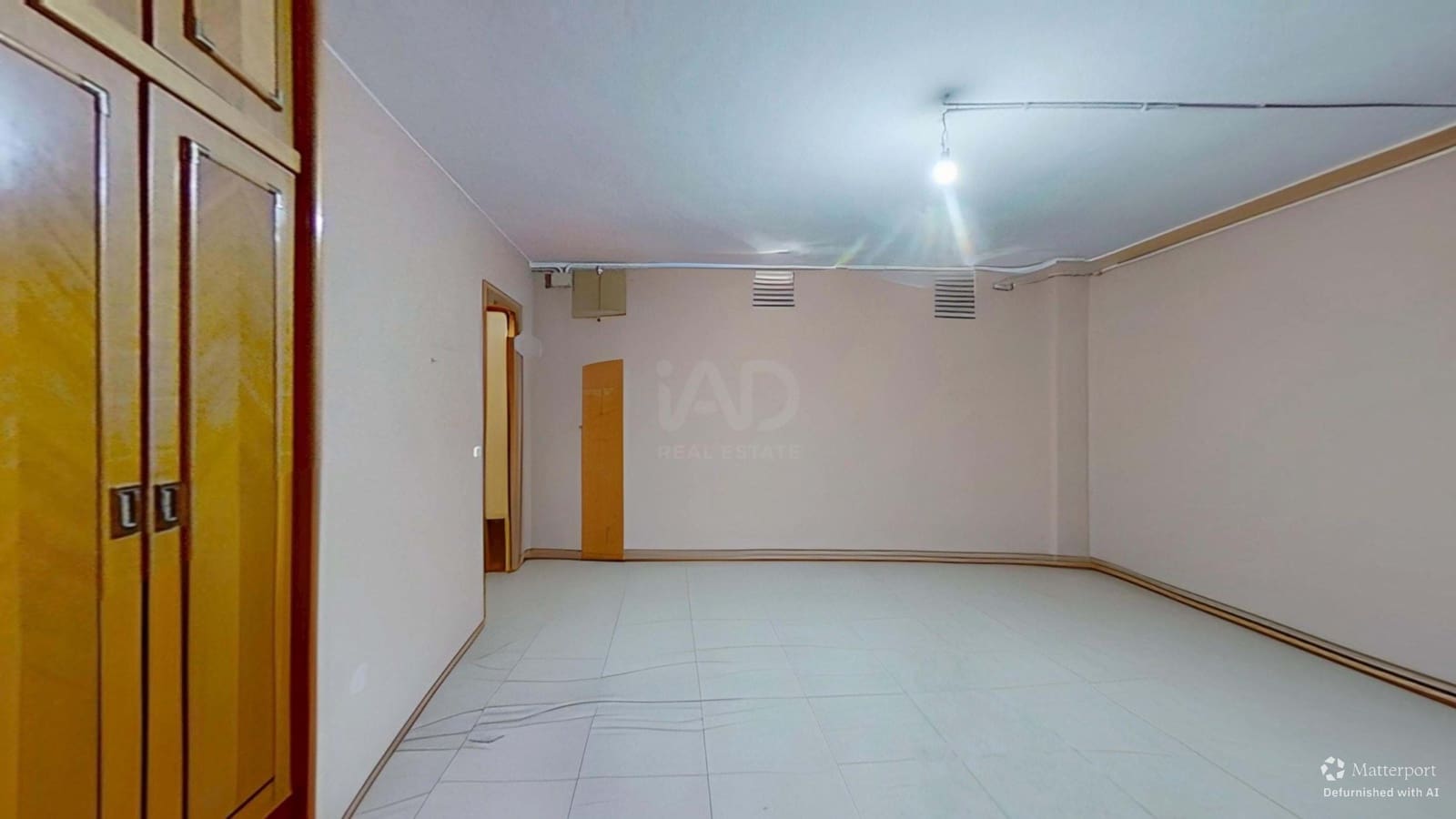 Kaupallinen myytävänä paikassa Tarragona kaupunki - 139 000 € (Ref: 9987683)