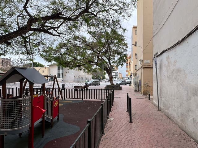 2 quarto Comercial para venda em Cruz del Humilladero, Málaga cidade - 299 000 € (Ref: 9987684)