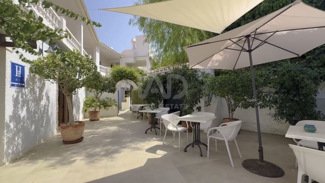 7 chambre Local Commercial à vendre à Chaparil - Torrecilla - Punta Lara, Nerja - 2 770 000 € (Ref: 9987685)