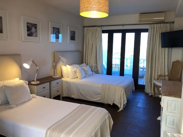 7 chambre Local Commercial à vendre à Chaparil - Torrecilla - Punta Lara, Nerja - 2 770 000 € (Ref: 9987685)