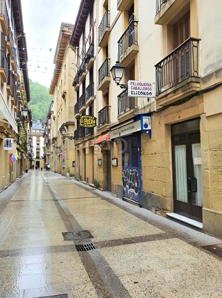 Erhverv til salg i Donostia-San Sebastian - € 250.000 (Ref: 9987686)