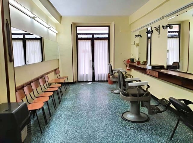 Kommersiell til salgs i Donostia-San Sebastián - € 250 000 (Ref: 9987686)