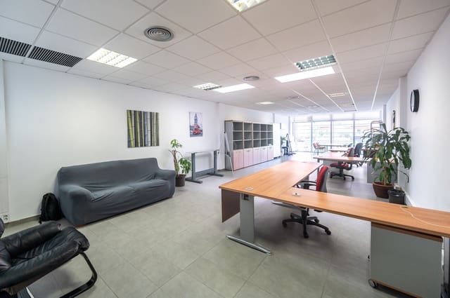 1 chambre Local Commercial à vendre à Barcelone ville - 145 000 € (Ref: 9987688)