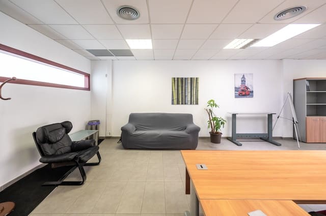 1 chambre Local Commercial à vendre à Barcelone ville - 145 000 € (Ref: 9987688)
