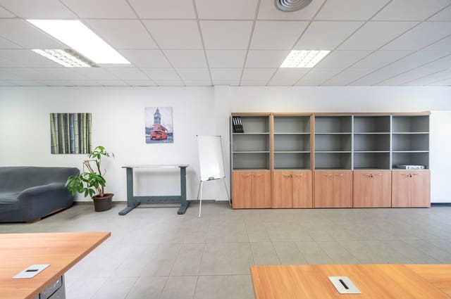 1 chambre Local Commercial à vendre à Barcelone ville - 145 000 € (Ref: 9987688)