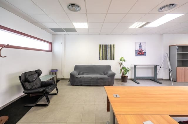 1 slaapkamer Commercieel te koop in Barberà del Vallès - € 145.000 (Ref: 9987688)