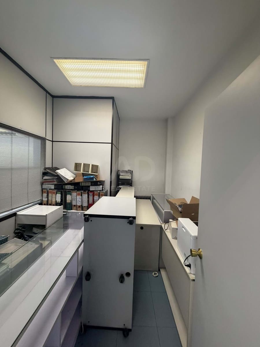 Commerciale in vendita in Madrid citta - 395.000 € (Rif: 9987690)
