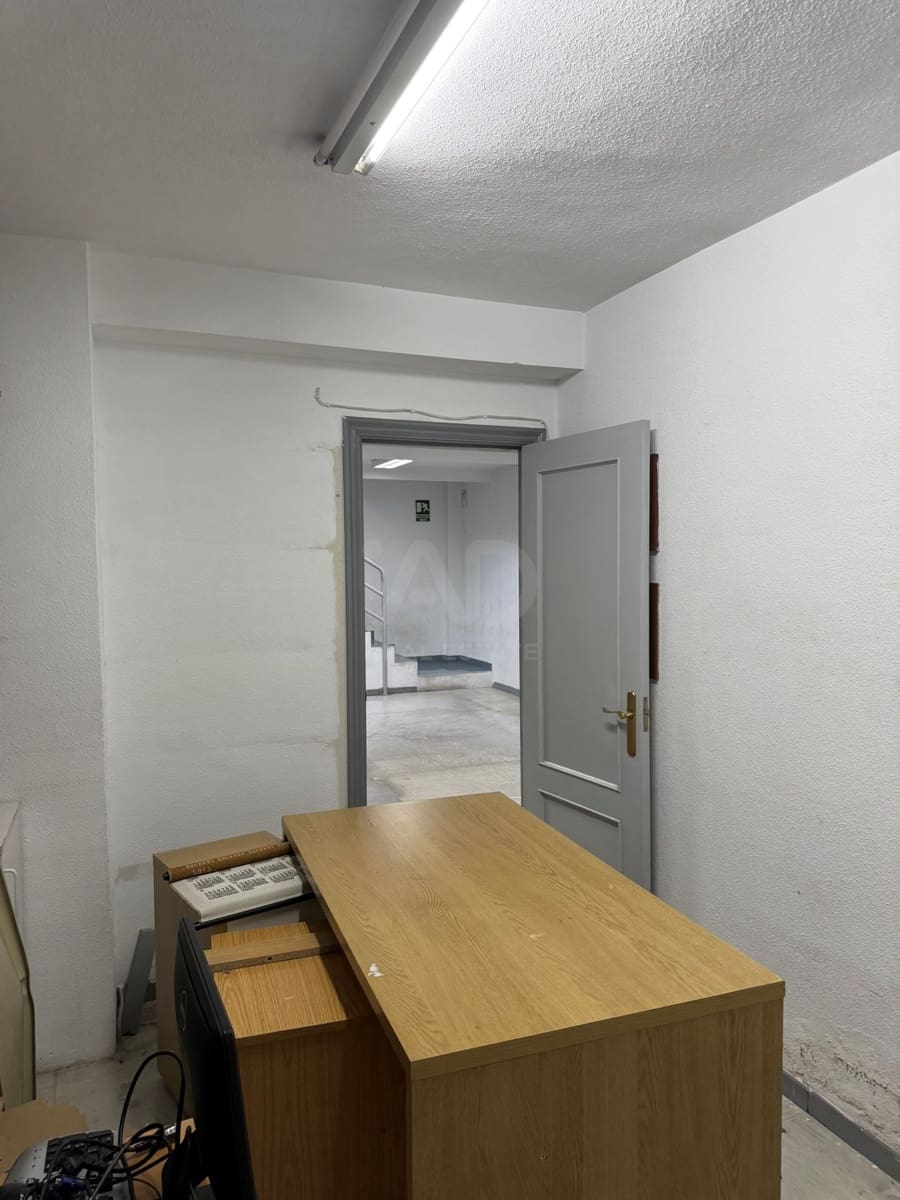 Commerciale in vendita in Madrid citta - 395.000 € (Rif: 9987690)
