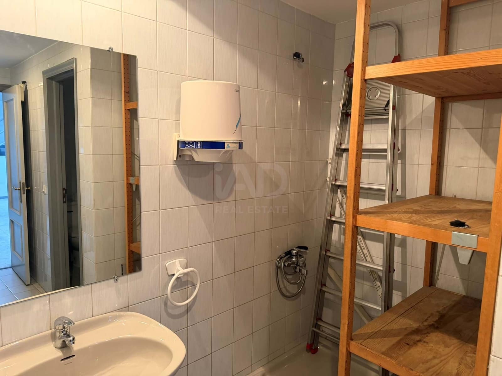 Commerciale in vendita in Madrid citta - 395.000 € (Rif: 9987690)