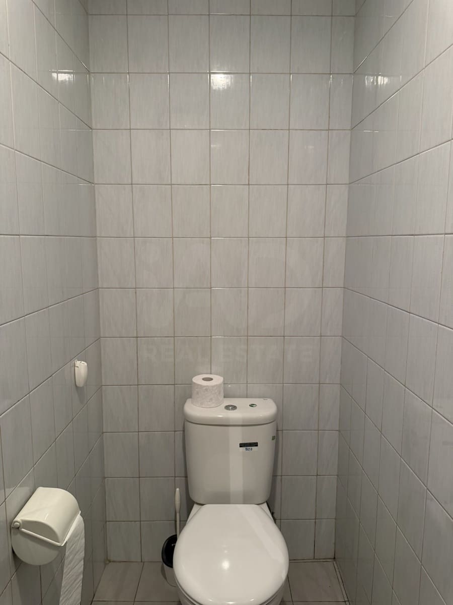 Commercial for sale in Madrid city - € 350,000 (Ref: 9987690)