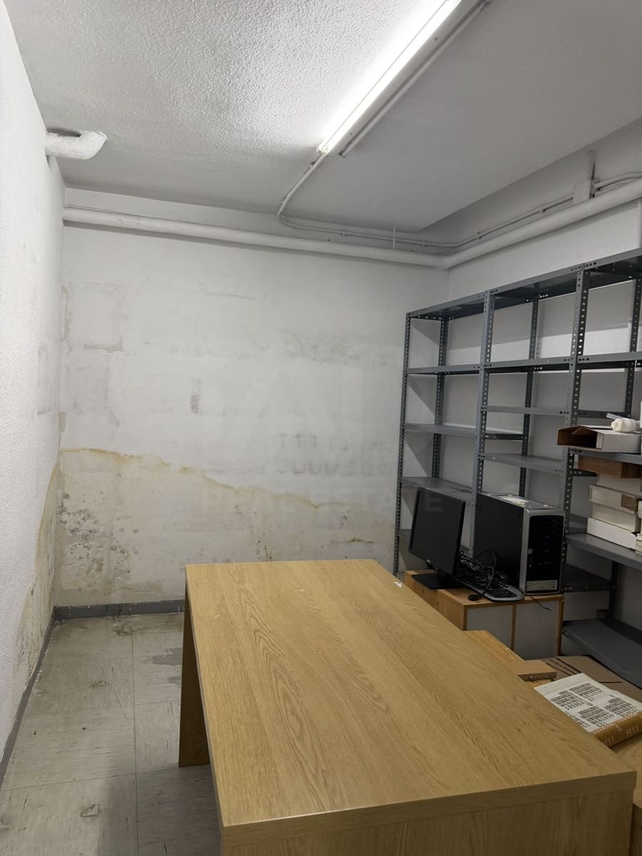 Commercial for sale in Madrid city - € 350,000 (Ref: 9987690)