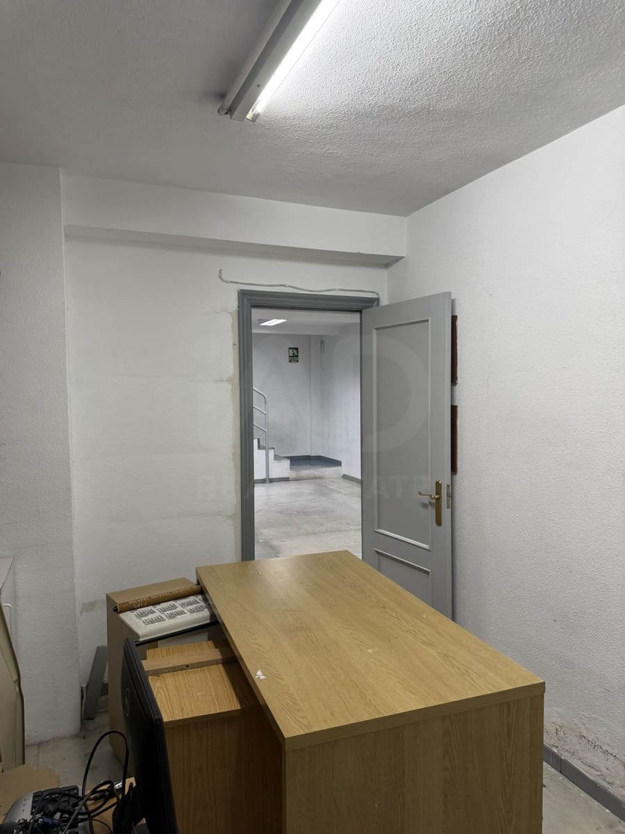 Commercial for sale in Madrid city - € 350,000 (Ref: 9987690)