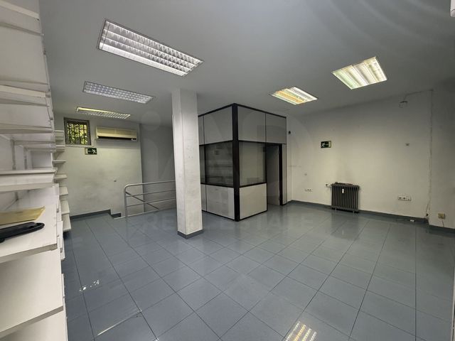 Kommersiell till salu i Madrid stad - 395 000 € (Ref: 9987690)