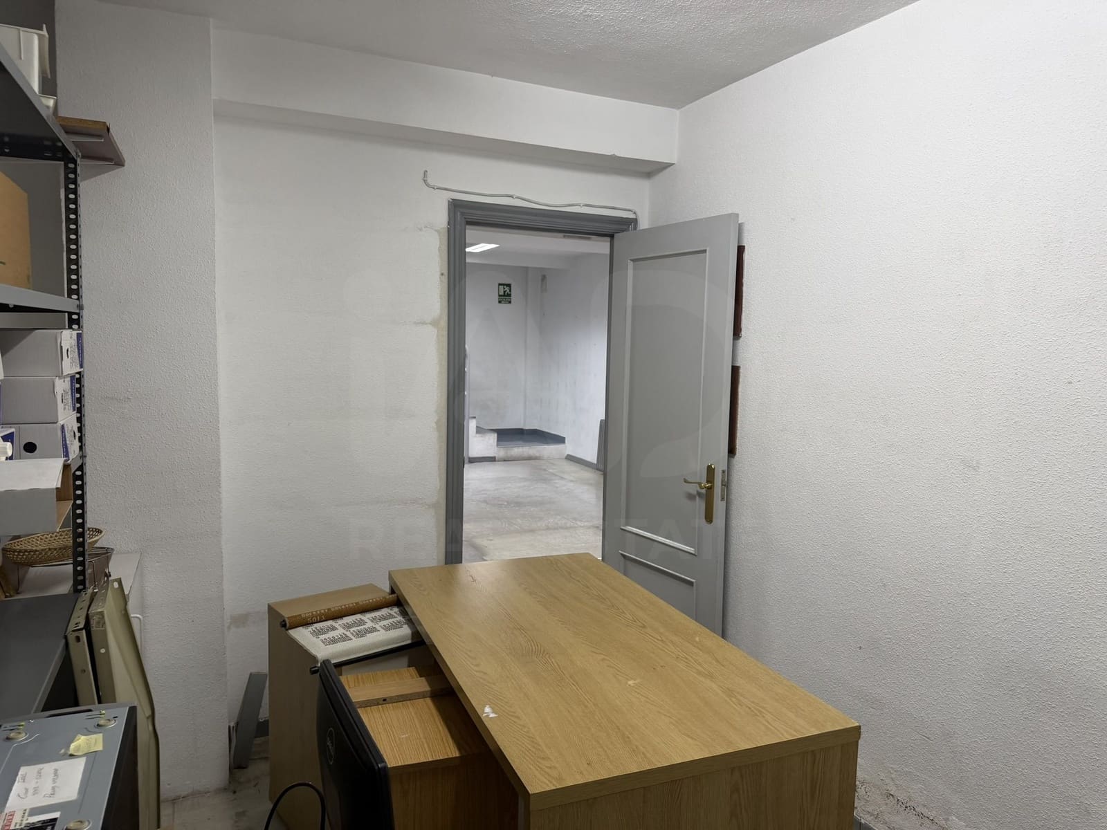 Commercial for sale in Madrid city - € 350,000 (Ref: 9987690)
