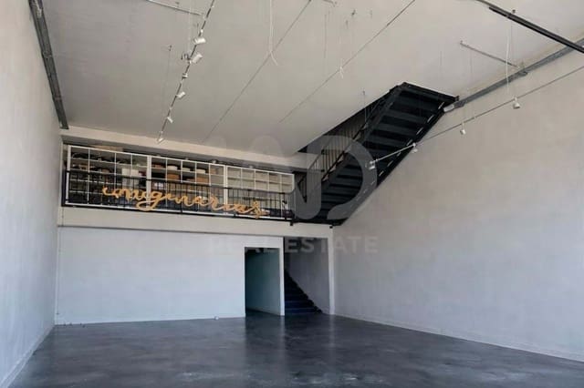 4 slaapkamer Commercieel te huur in Madrid stad met garage - € 2.800 (Ref: 9987692)