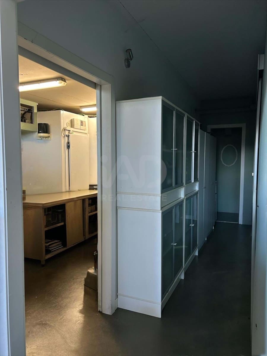 4 quarto Comercial para arrendar em Madrid cidade com garagem - 2 800 € (Ref: 9987692)