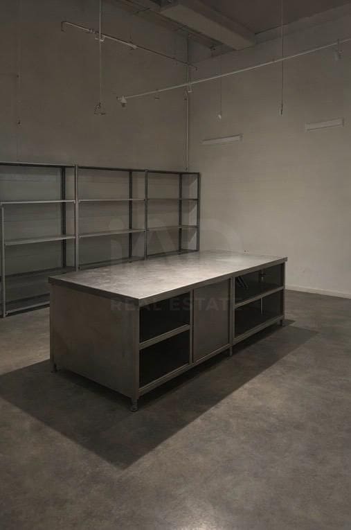 Local Commercial de 4 chambres à louer à Las Rozas de Madrid avec garage - 2 750 € (Ref: 9987692)