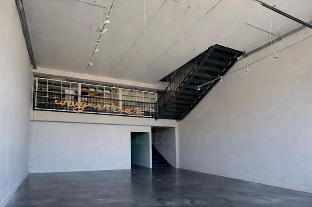 4 bedroom Commercial for rent in Las Rozas de Madrid with garage - € 2,800 (Ref: 9987692)