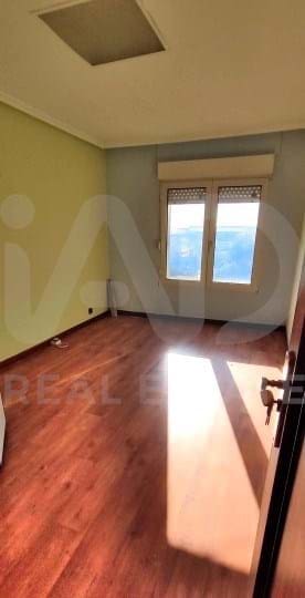 Kommersiell til salgs i Leon by - € 199 900 (Ref: 9987695)