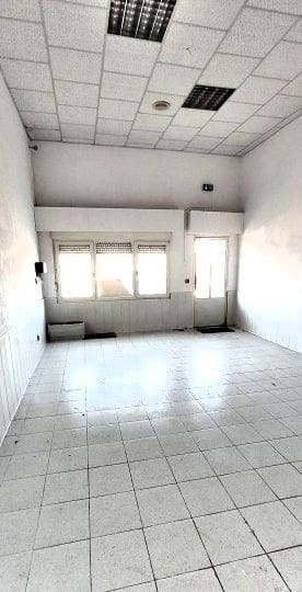 Commercial for sale in Leon city - € 199,900 (Ref: 9987695)